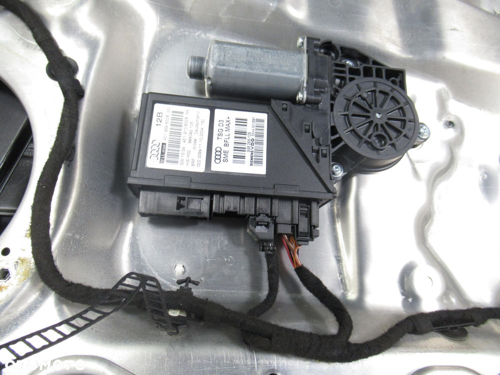 DRZWI PRAWE PRZEDNIE AUDI A8 D3 LZ9W - 2