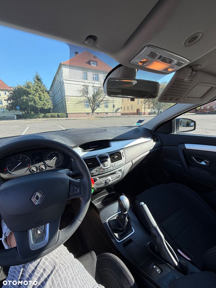 Renault Laguna 2.0 dCi Monaco GP2 - 14