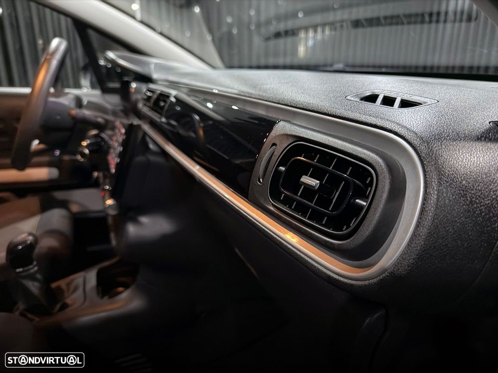 Citroën C3 1.2 PureTech Shine - 27