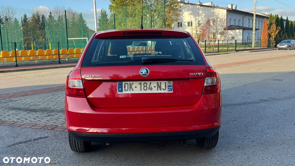 Skoda RAPID 1.6 TDI DSG Style+ - 10