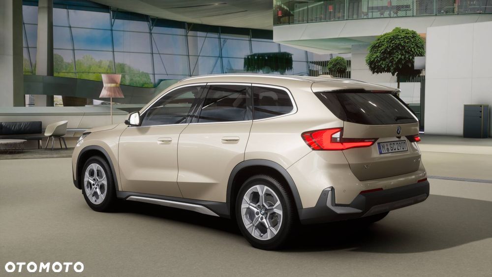 BMW X1 sDrive18i xLine sport - 4