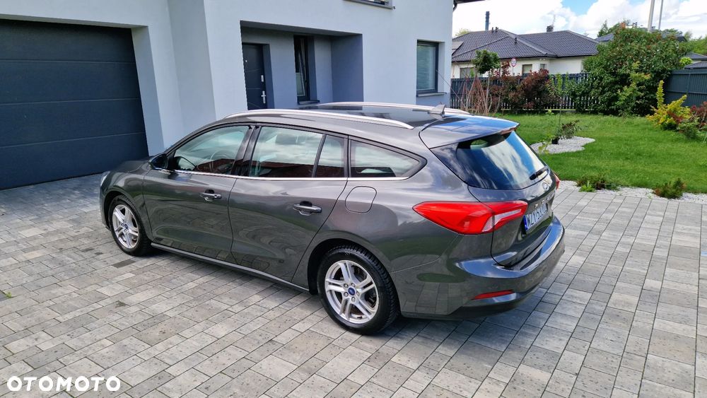 Ford Focus 1.0 EcoBoost Titanium - 10