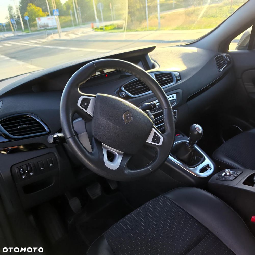 Renault Scenic - 32