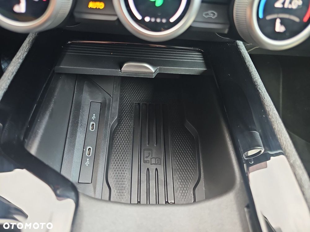 Skoda Superb 2.0 TSI Selection DSG - 26
