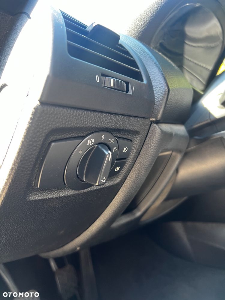 BMW Seria 1 118d - 12