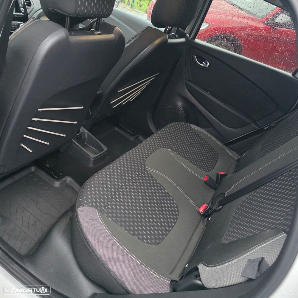 Renault Captur 1.2 TCe Exclusive - 35