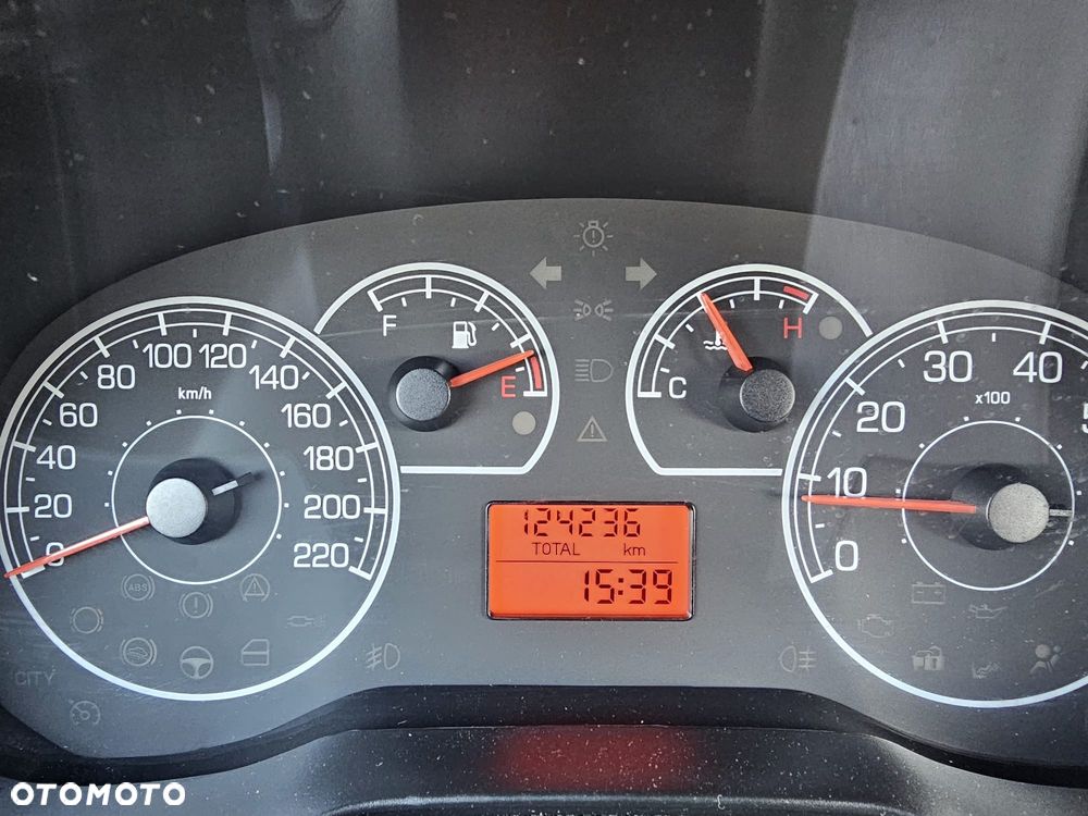 Fiat Grande Punto - 6