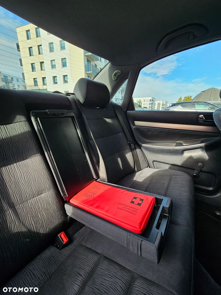 Audi A4 Limousine 1.6 - 17