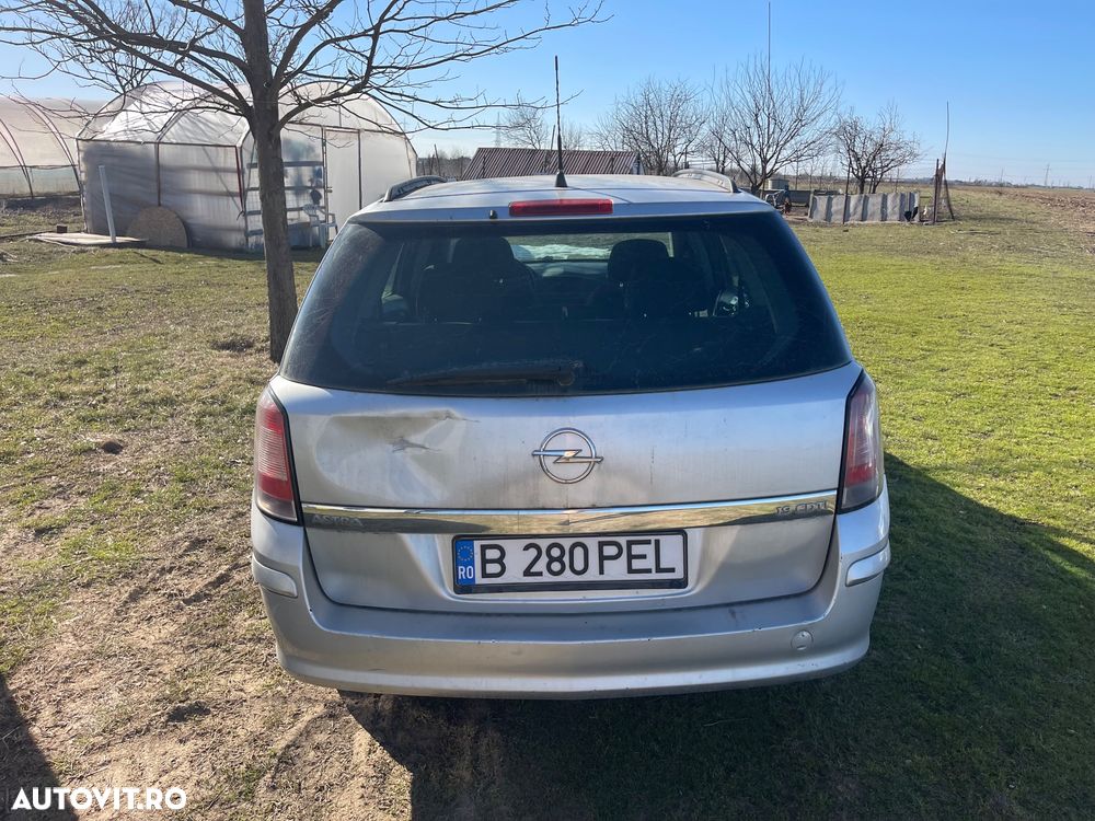 Opel Astra 1.9 CDTI DPF Cosmo - 9