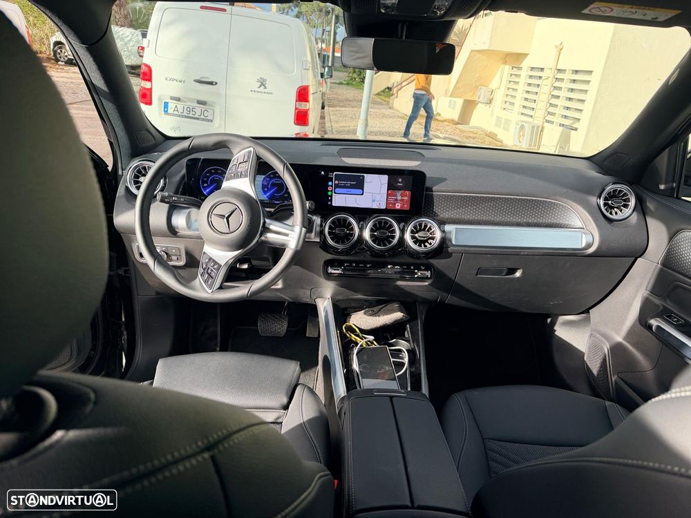 Mercedes-Benz EQB - 22