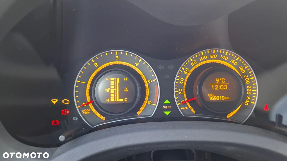 Toyota Auris 2.2 D-4D D-CAT - 7