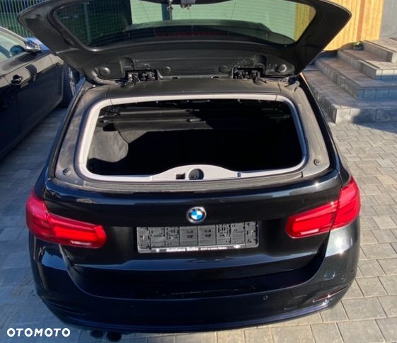 BMW Seria 3 330i Sport Line - 7