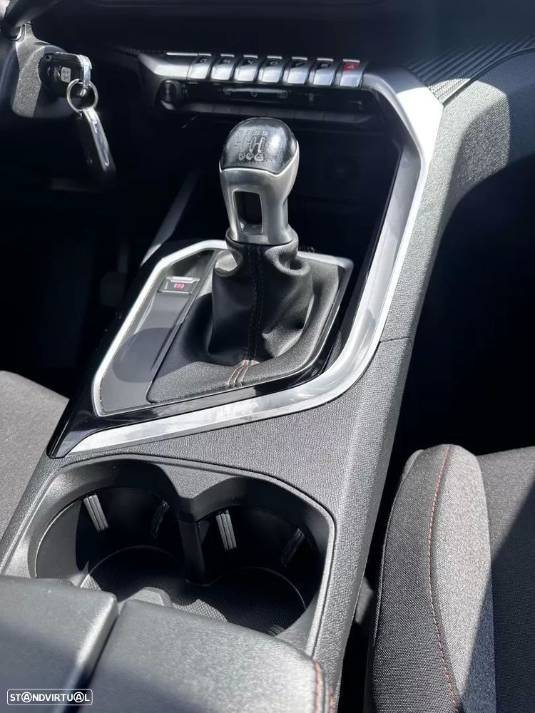 Peugeot 3008 1.2 PureTech Allure Pack - 44
