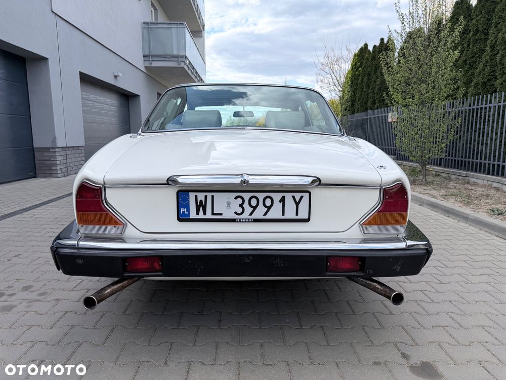 Jaguar XJ - 5