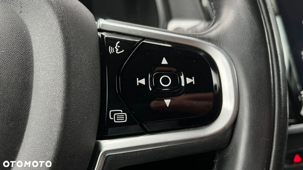 Volvo V90 D3 AWD Momentum - 22