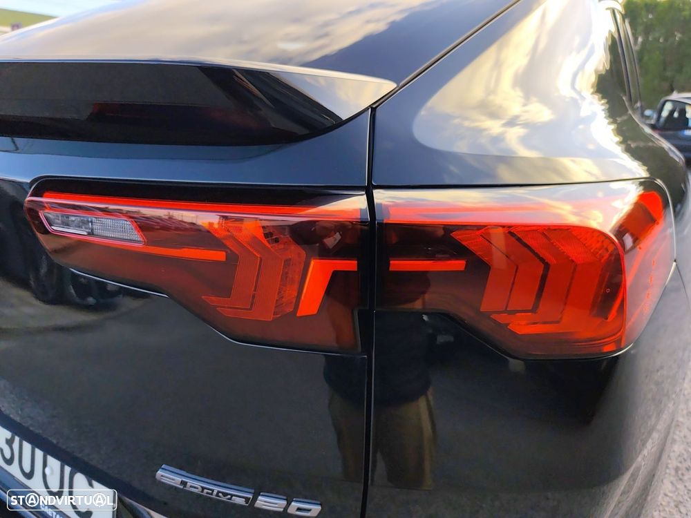 BMW iX2 eDrive20 Pack Desportivo M - 38