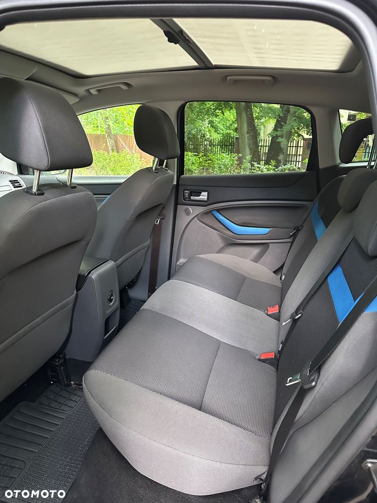 Ford Kuga - 9
