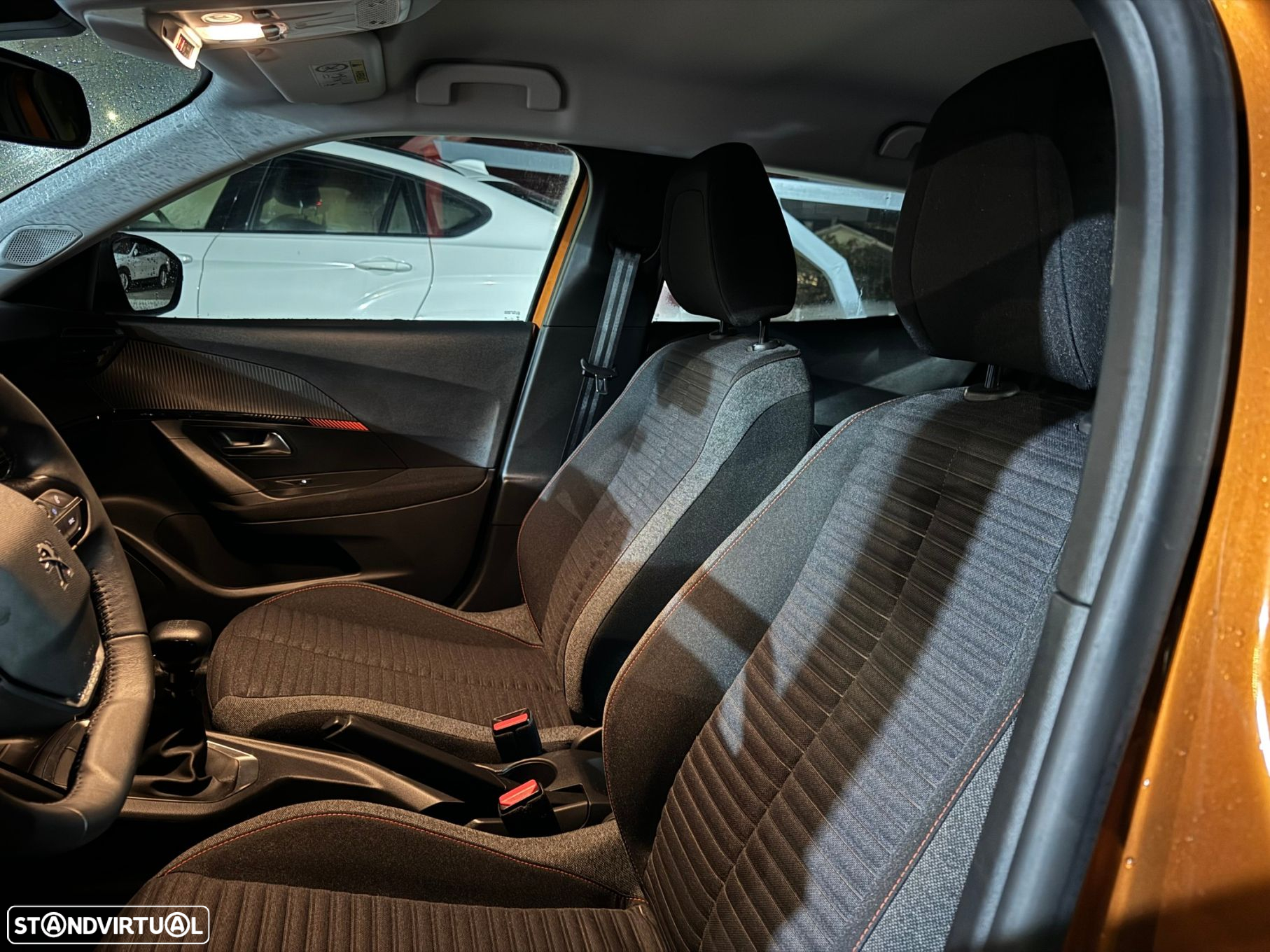 Peugeot 2008 1.2 PureTech Active Pack - 37