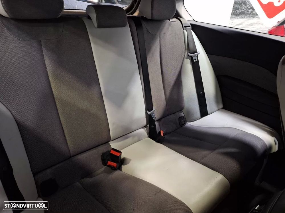 BMW 118 d xDrive Line Urban - 4