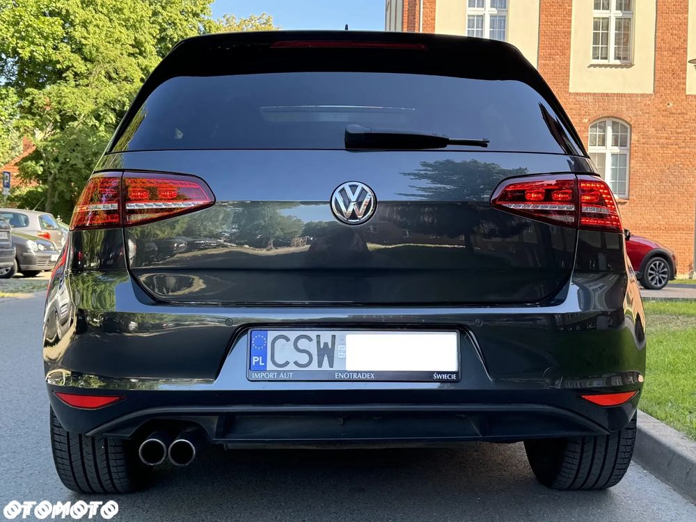 Volkswagen Golf - 28