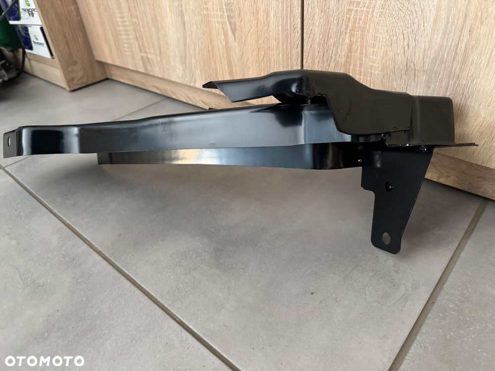 Dodge Durango 19- pas przód wzmocnienie - 9