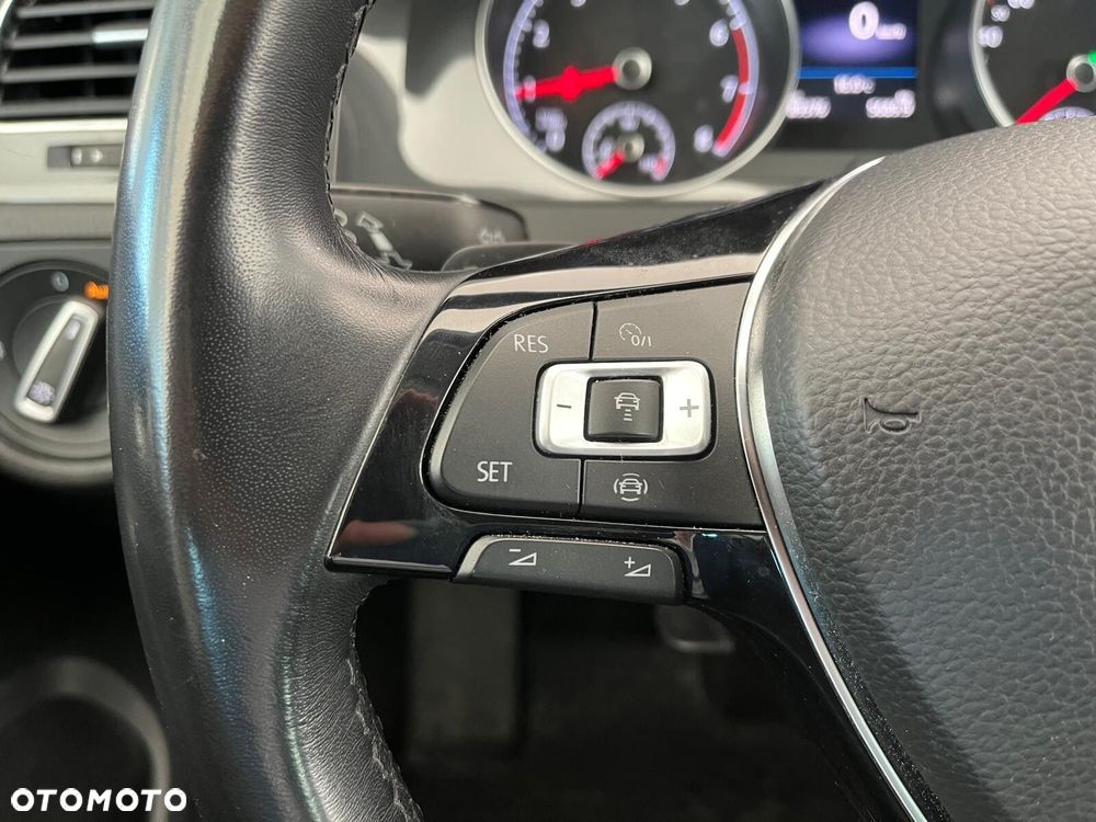 Volkswagen Golf 1.5 TSI BMT Evo Comfortline DSG - 23