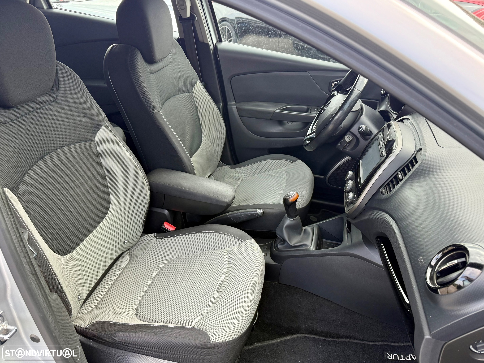 Renault Captur 1.5 dCi - 6