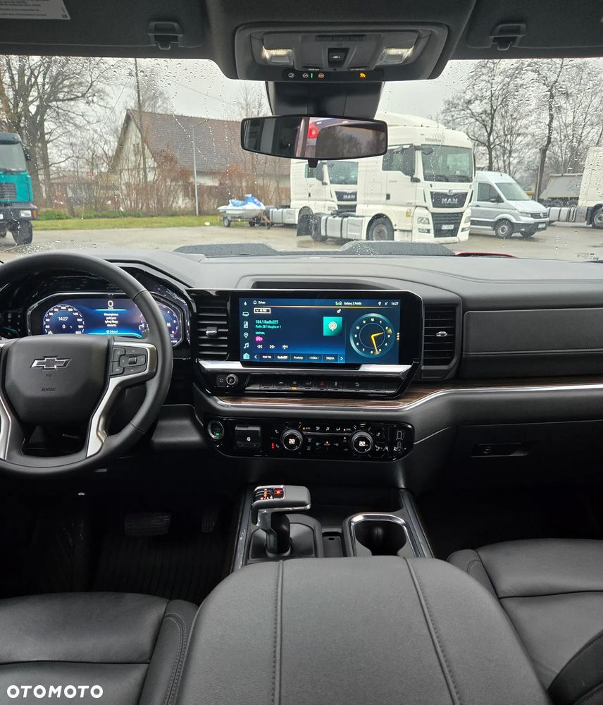 Chevrolet Silverado - 13