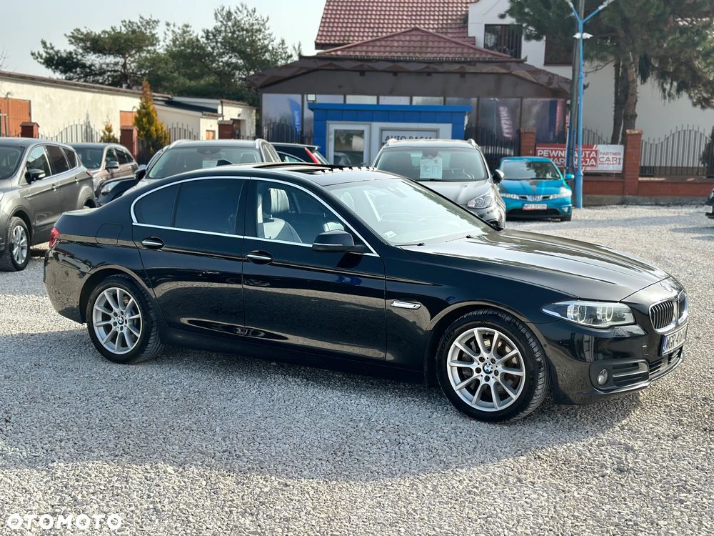 BMW Seria 5 530d xDrive Luxury Line - 7