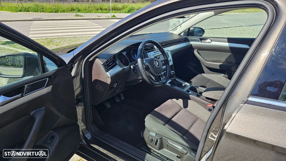 VW Passat Variant 1.6 TDI BlueMotion - 16