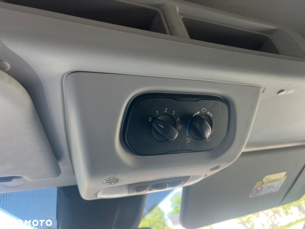 Ford Transit - 20