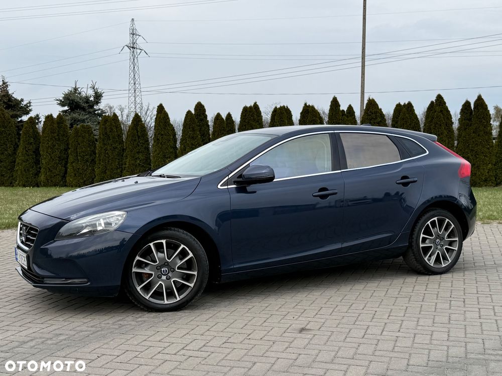 Volvo V40 - 2