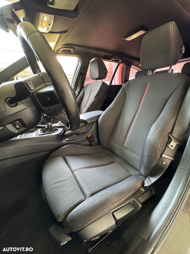BMW Seria 3 320d Touring - 12