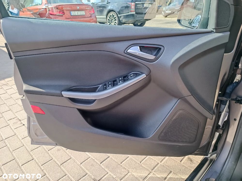 Ford Focus 1.6 EcoBoost Titanium - 26