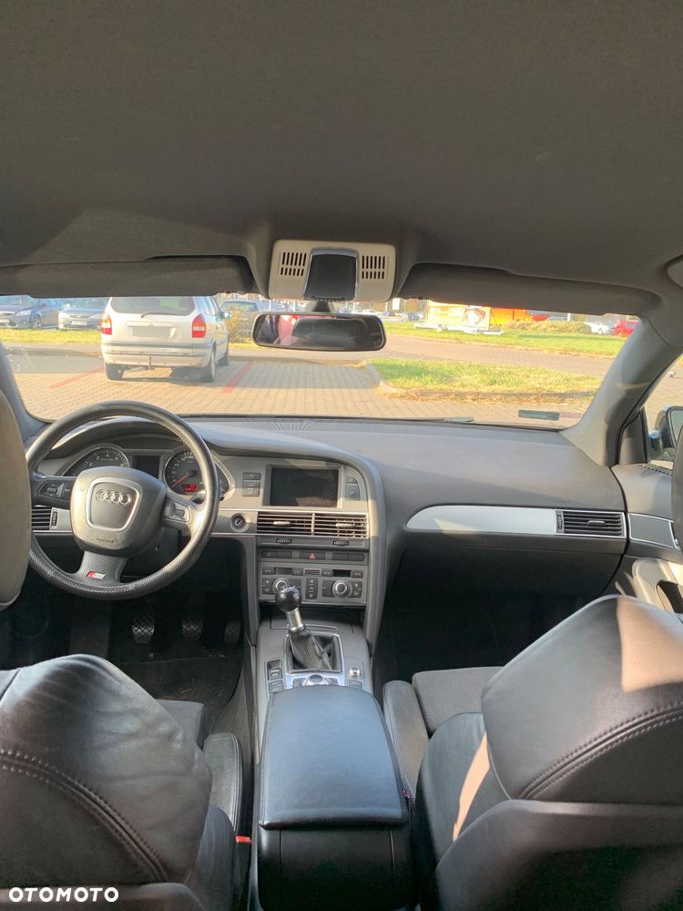 Audi A6 Limousine 2.4 - 8
