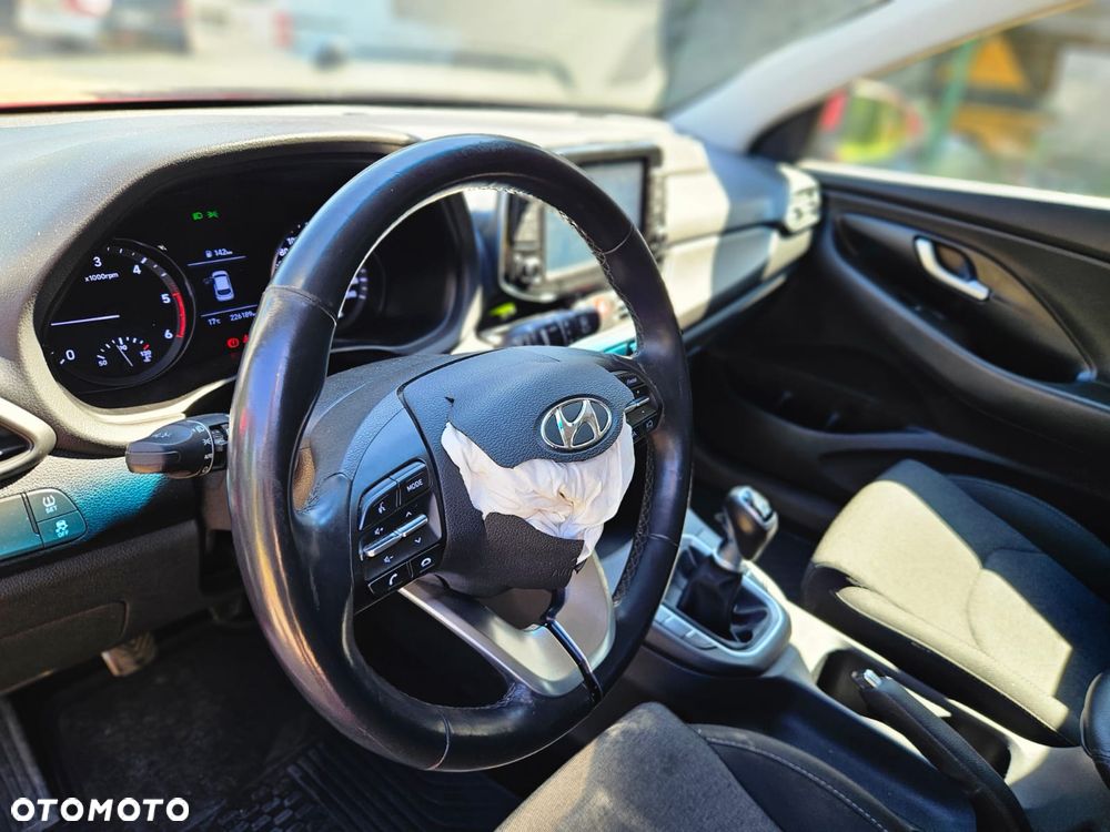 Hyundai i30 1.6 D Comfort - 34