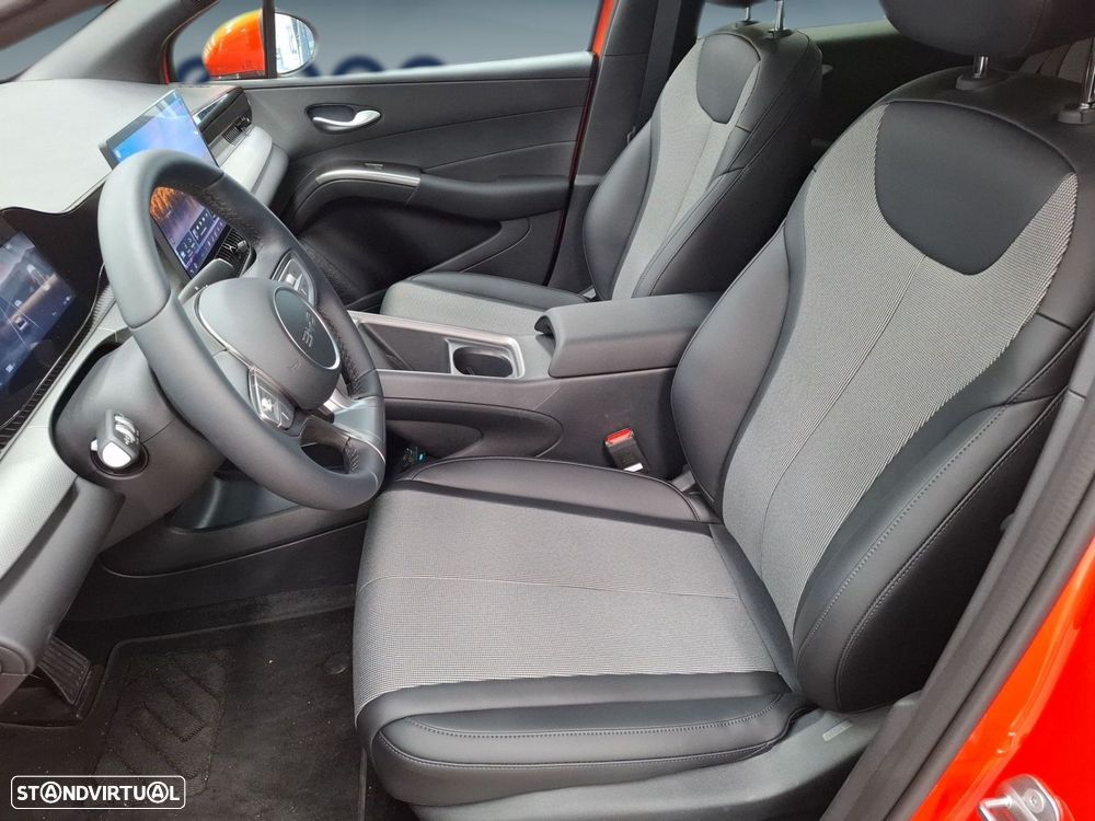 BYD Dolphin 1.5 DM-i Comfort — fotografia 11