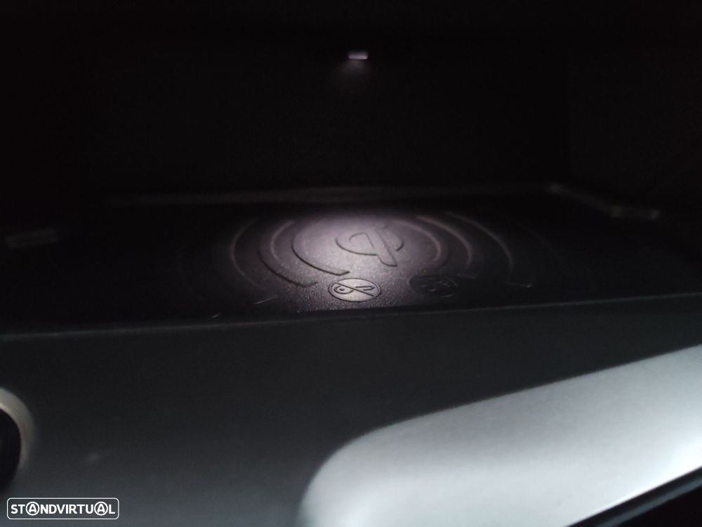 Peugeot 408 1.2 PureTech Allure EAT8 - 29