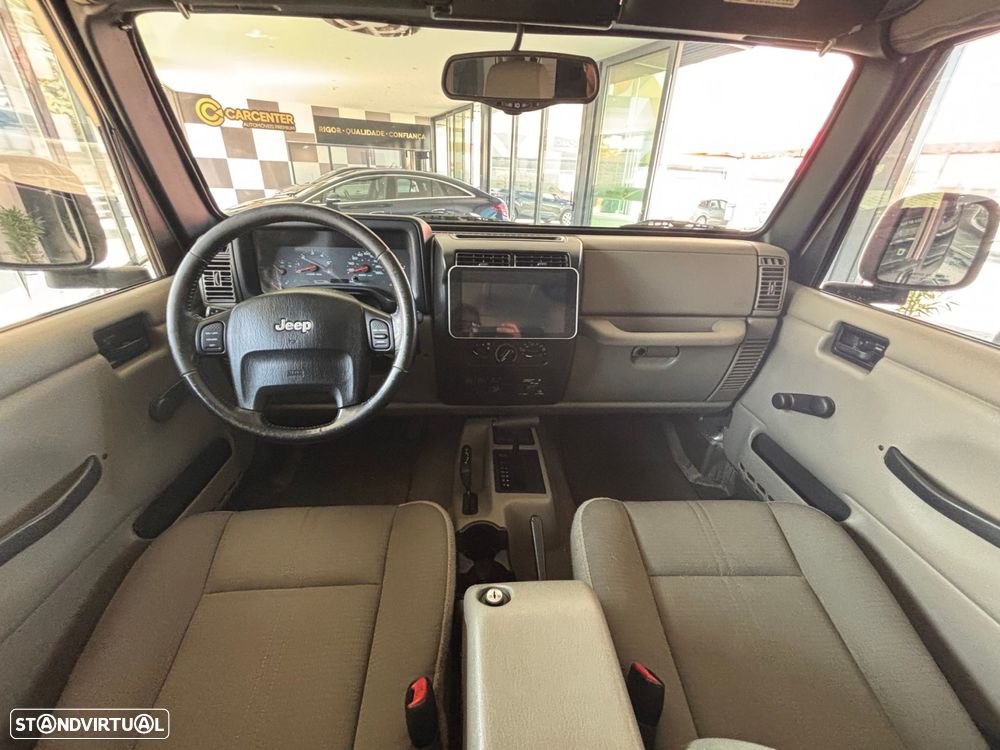 Jeep Wrangler 4.0 Auto Sahara - 10