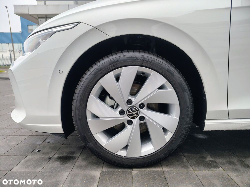 Volkswagen Golf - 10