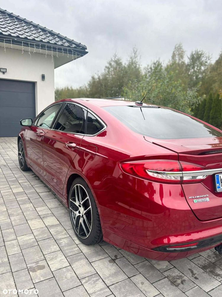 Ford Fusion - 10