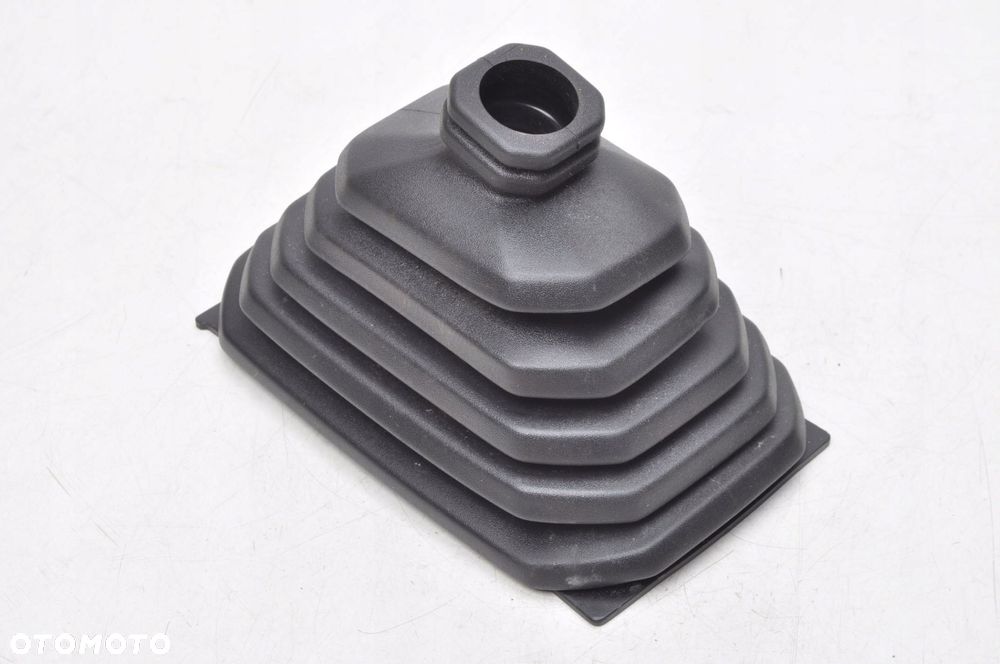 SUZUKI JIMNY IV MIESZEK LEWARKA ZMIANY BIEGÓW 23R - 1