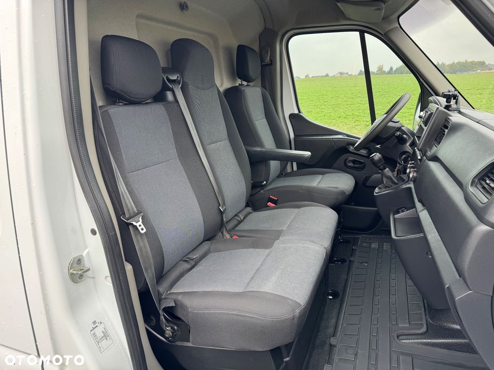 Nissan NV400 - 10