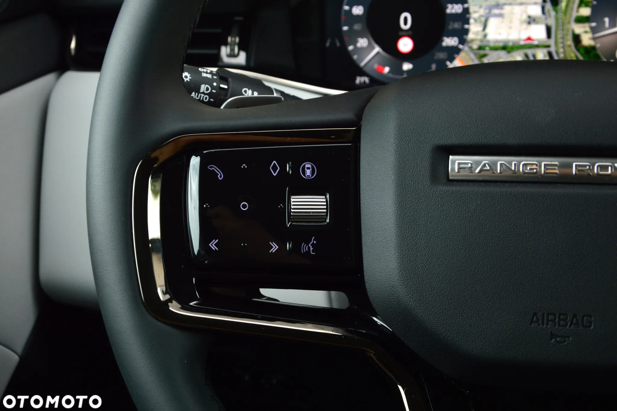 Land Rover Range Rover Evoque - 23