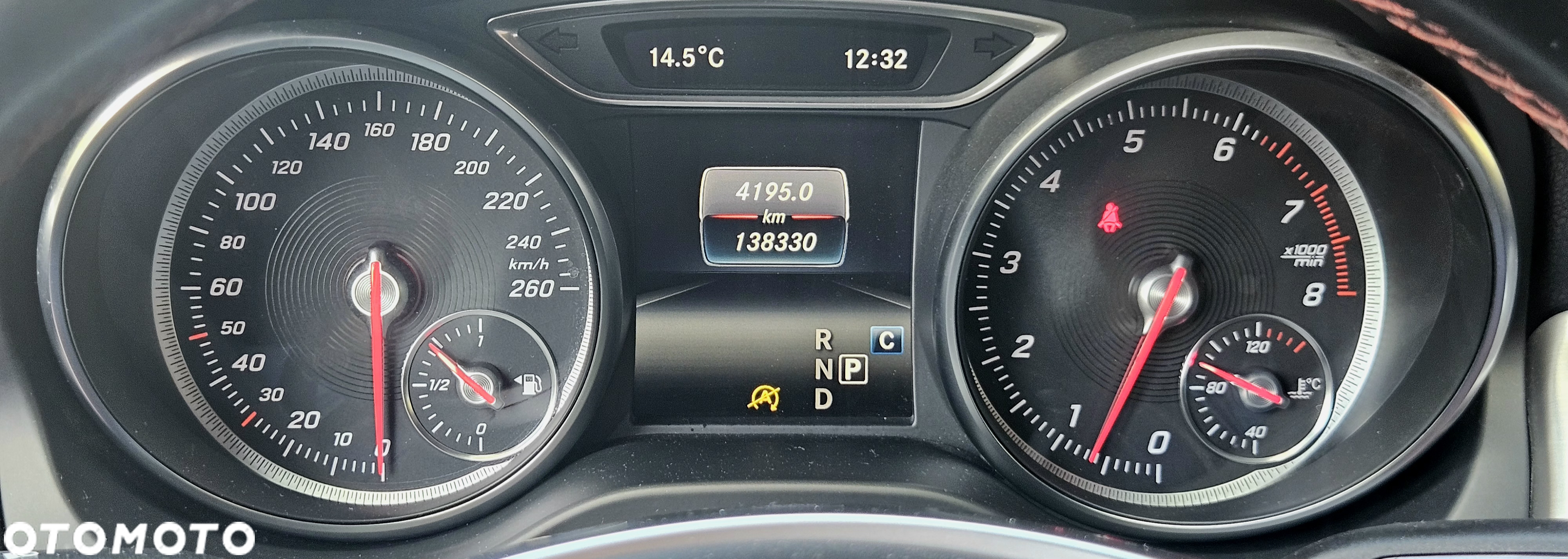 Mercedes-Benz GLA 250 4-Matic - 30
