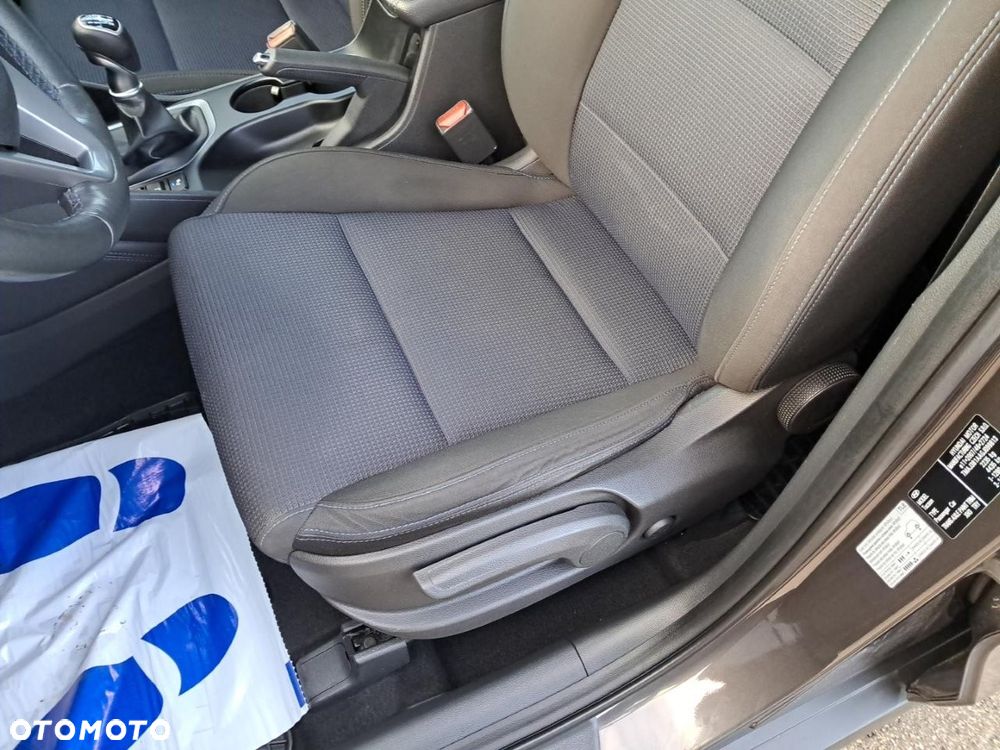 Hyundai Tucson 2.0 CRDI BlueDrive Style 2WD - 11