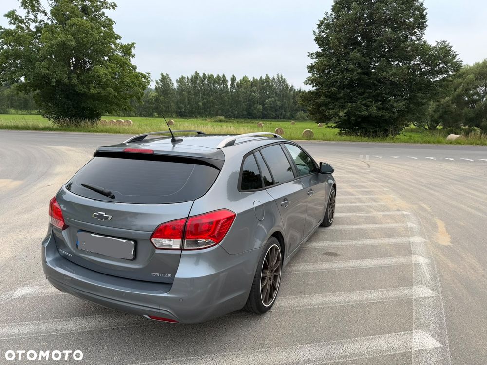 Chevrolet Cruze 1.7 LT - 4