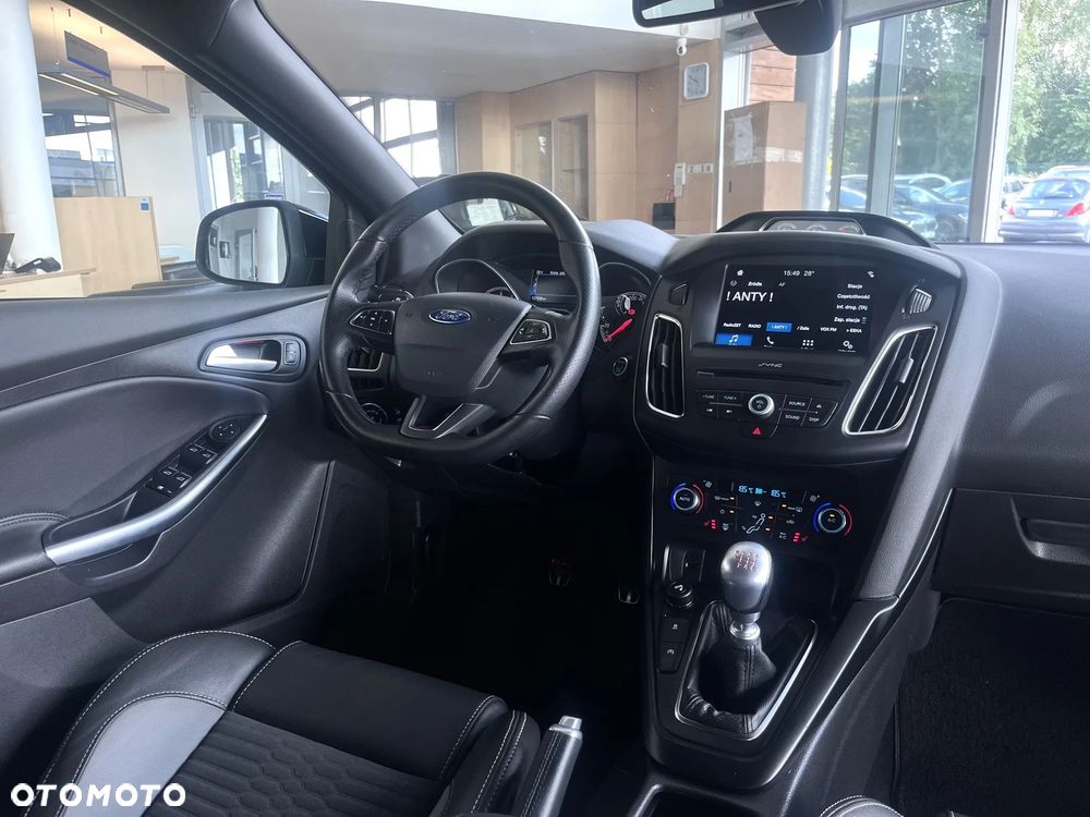 Ford Focus ST - 25