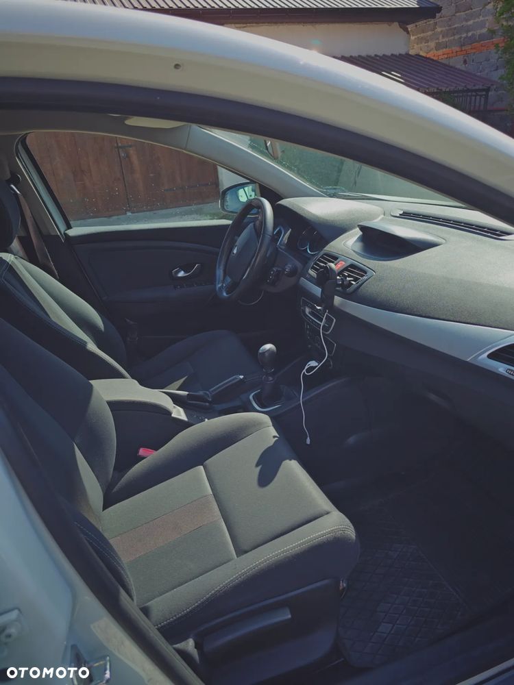 Renault Megane 1.6 16V Dynamique - 21