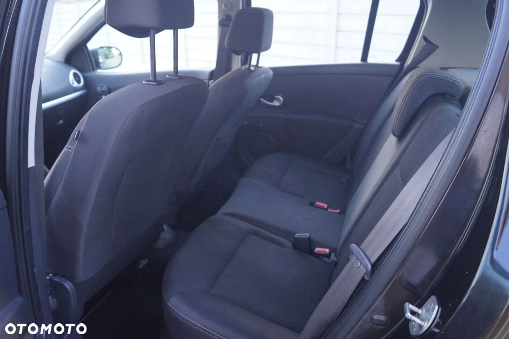Renault Clio 1.2 16V 75 nightDay - 7